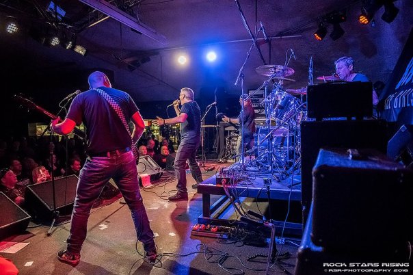 14241435_1060365810748502_8977014938078380658_o